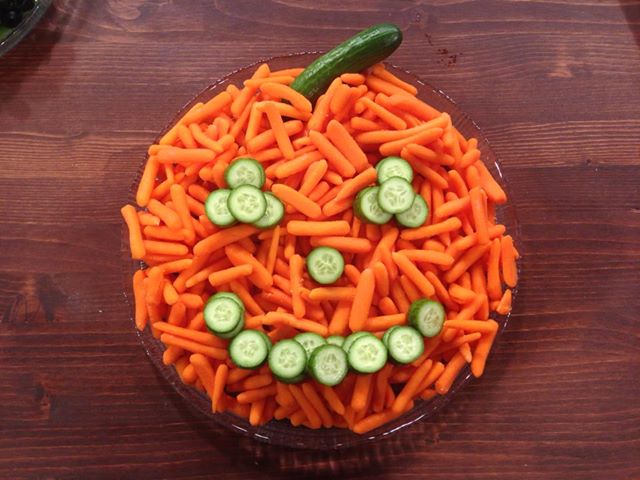 Halloween Pumpkin Veggie Tray