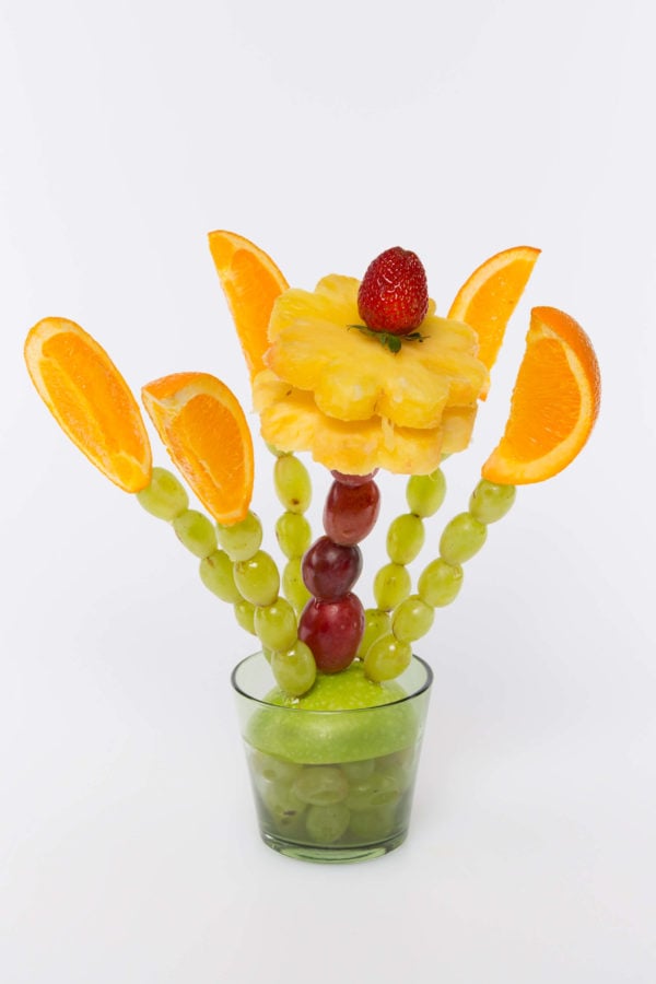 fruit bouquet (1) How to make a fruit bouquet