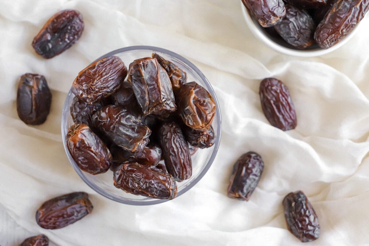 How To Eat Dates