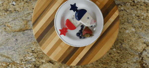 Berry Parfait Popsicles 2 Berry Parfait Popsicles