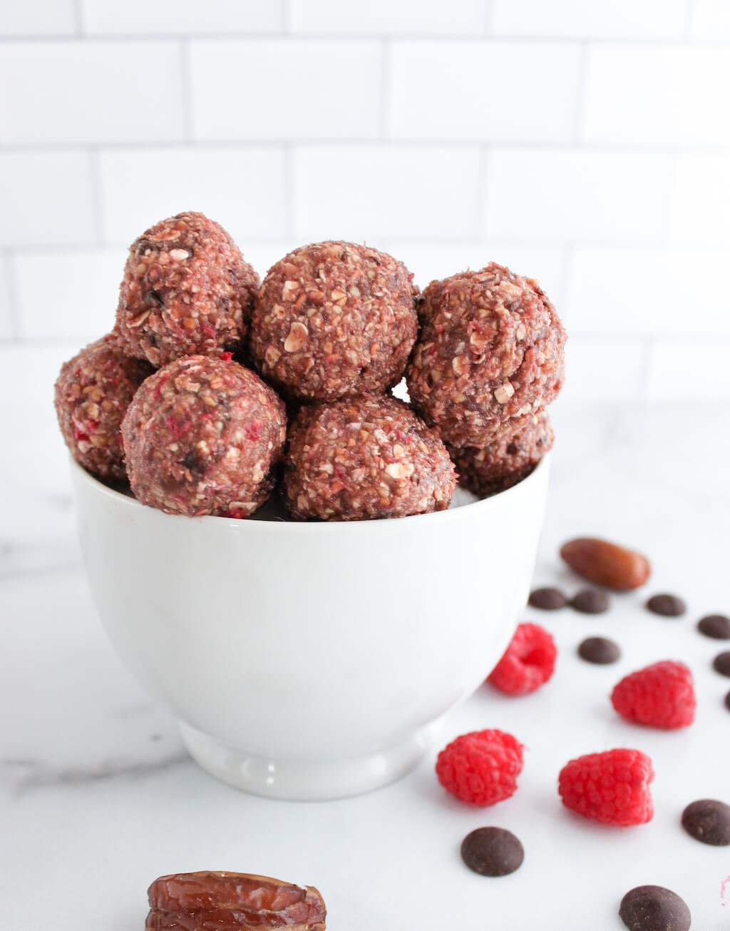 No-Bake Raspberry & Dark Chocolate Energy Bites