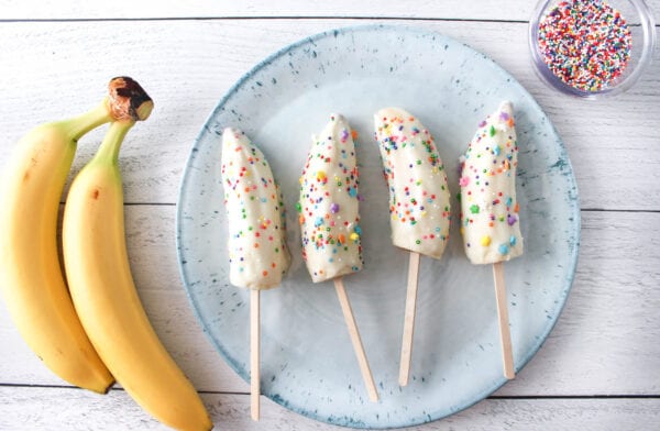 frozen banana yogurt pop 4 -feature Frozen Banana Yogurt Pops