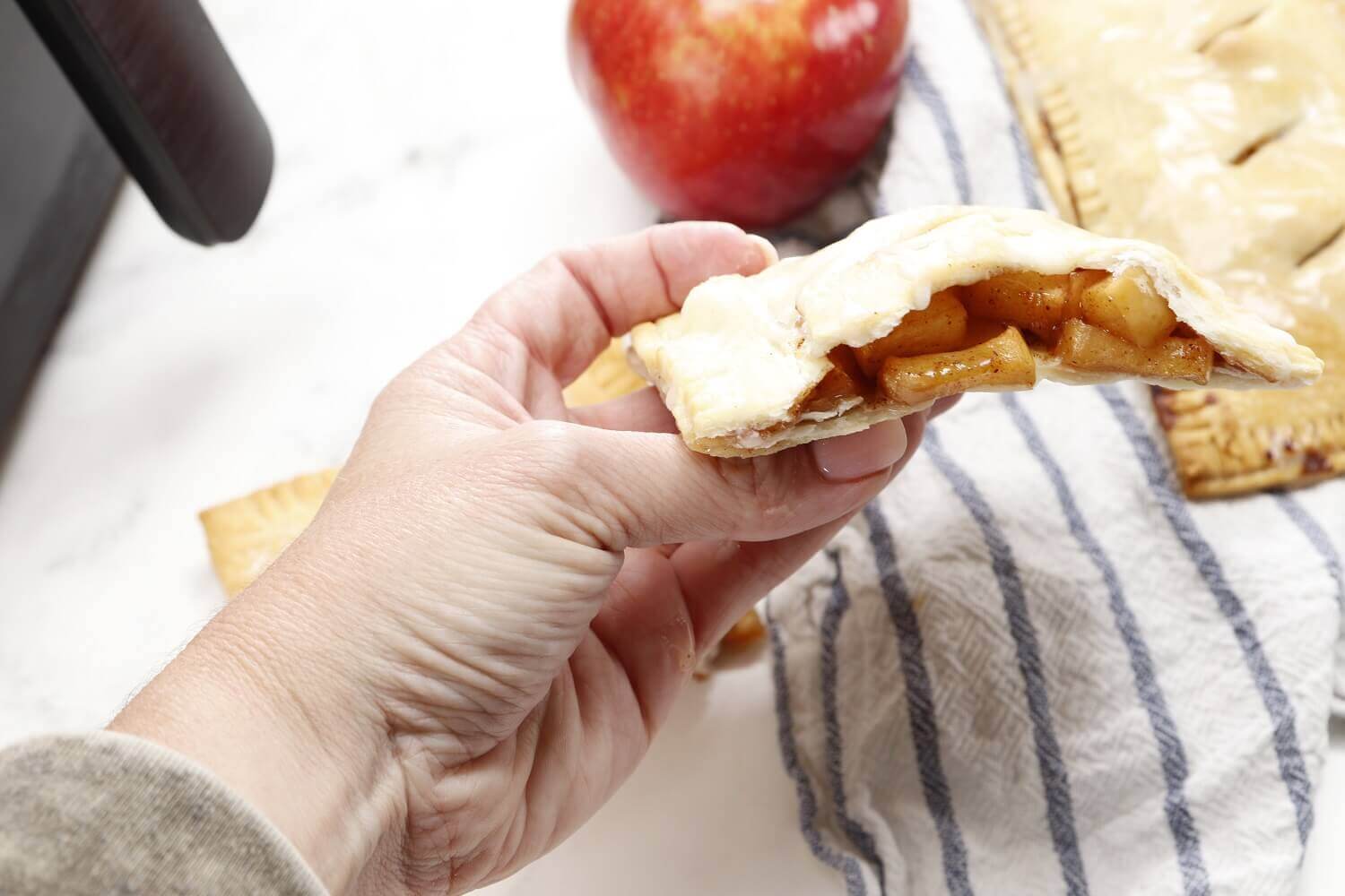 Bite into your Air Fryer SweeTango® Apple Pies