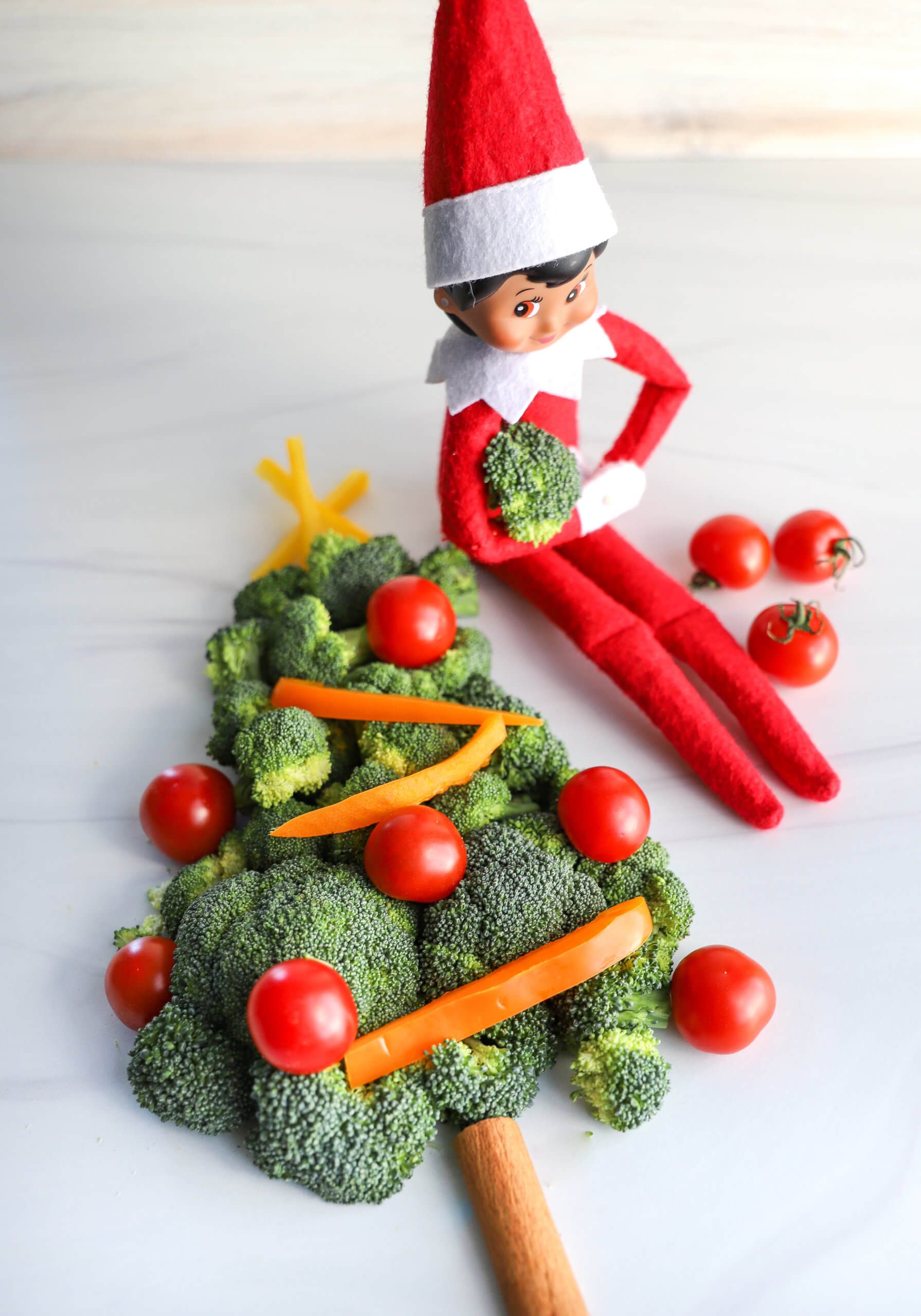 Easy Elf on the Shelf Ideas: Veggie Christmas Tree