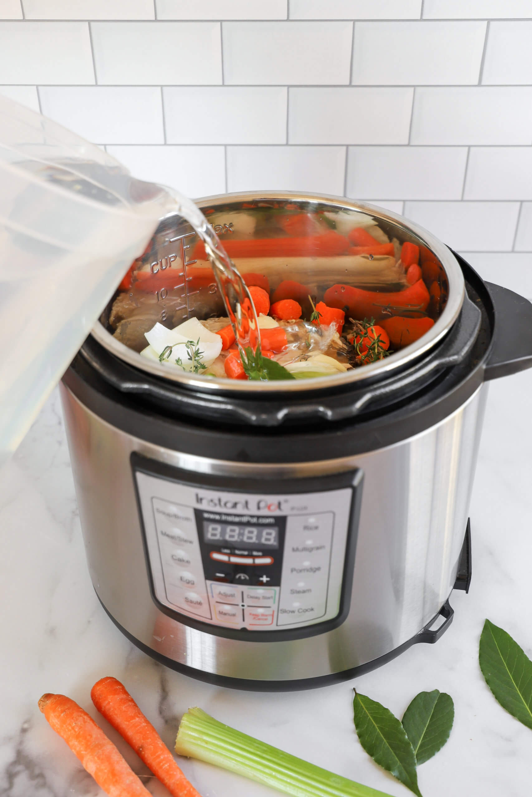 How to make chicken stock in an Instant Pot