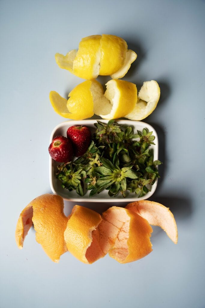 how to make potpourri with lemon peels, strawberry tops and orange peels