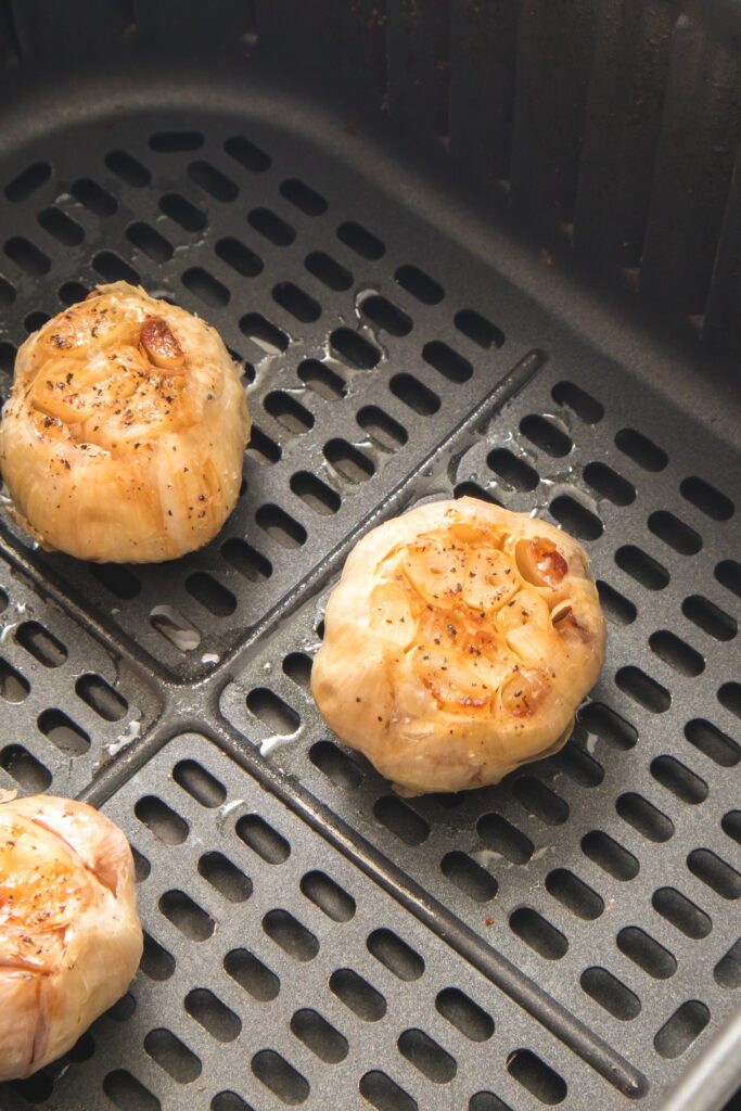 roasted garlic in the air fryer