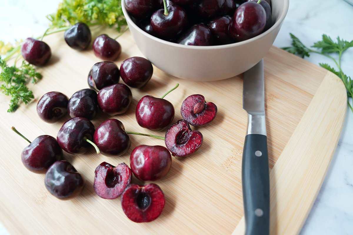 7 Myth-Busting Facts of Cherries and Their Benefits - The Produce Moms